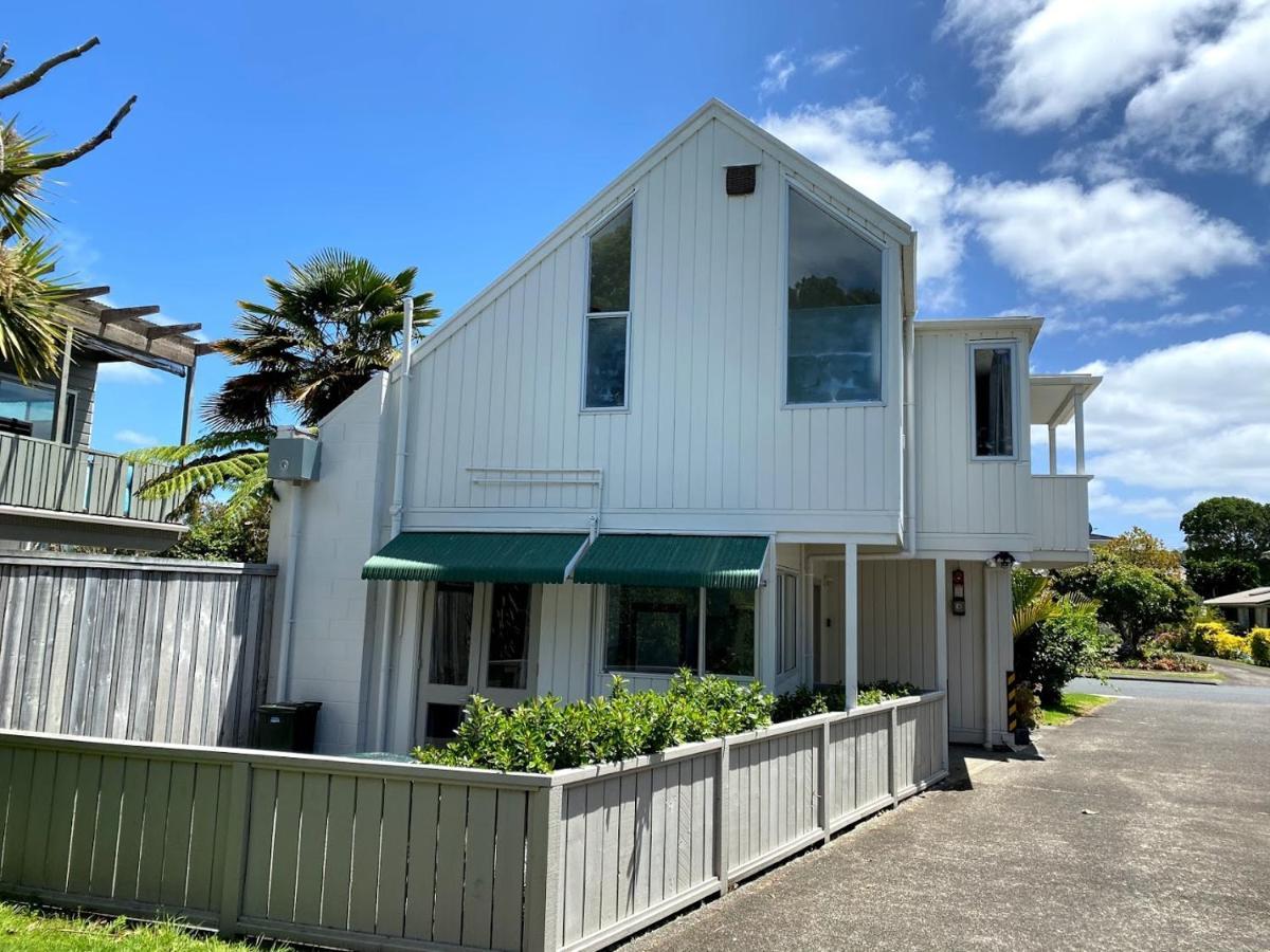 Chamberlain House - 3 Bedroom House By Manly Beach Auckland Exteriör bild